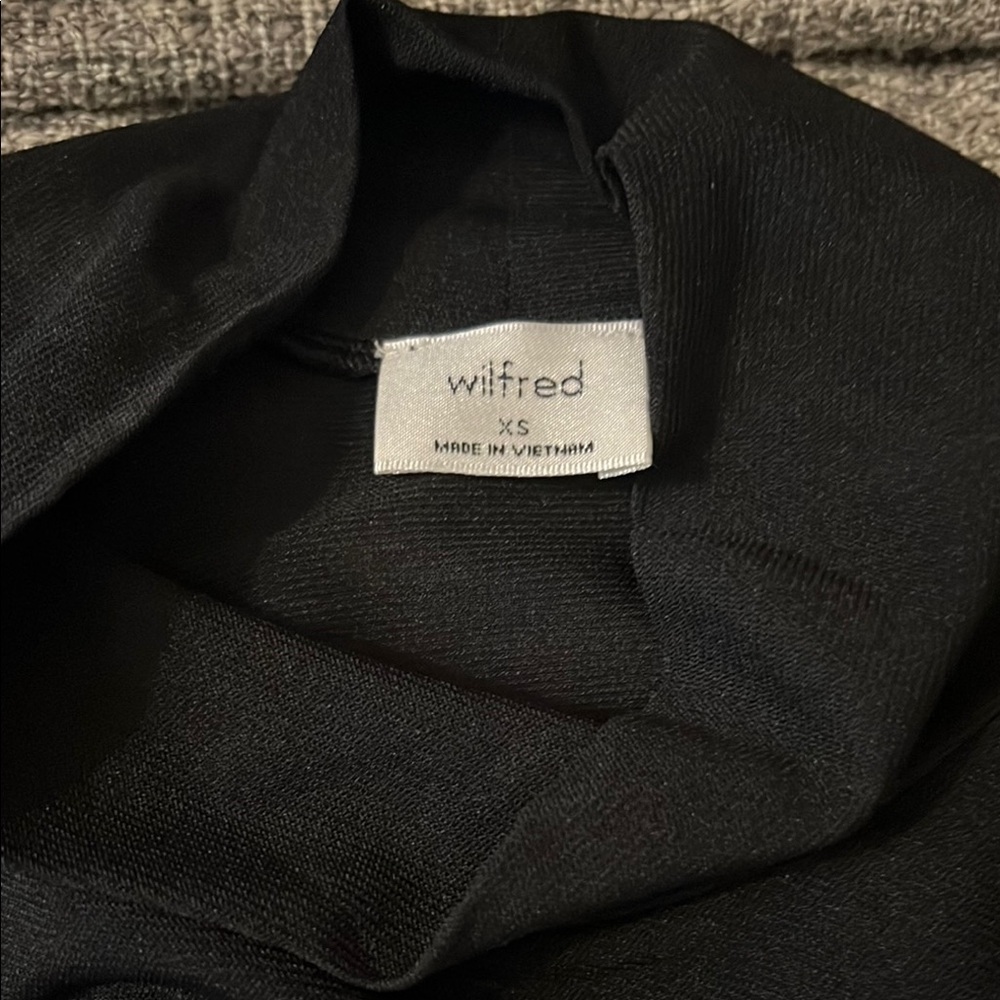 Wilfred Black Long Sleeve Blouse - Picture 2 of 3